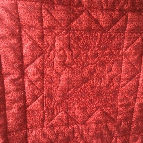 Brand new Hand Crafted Poppies Quilt - Picture 14 of 15